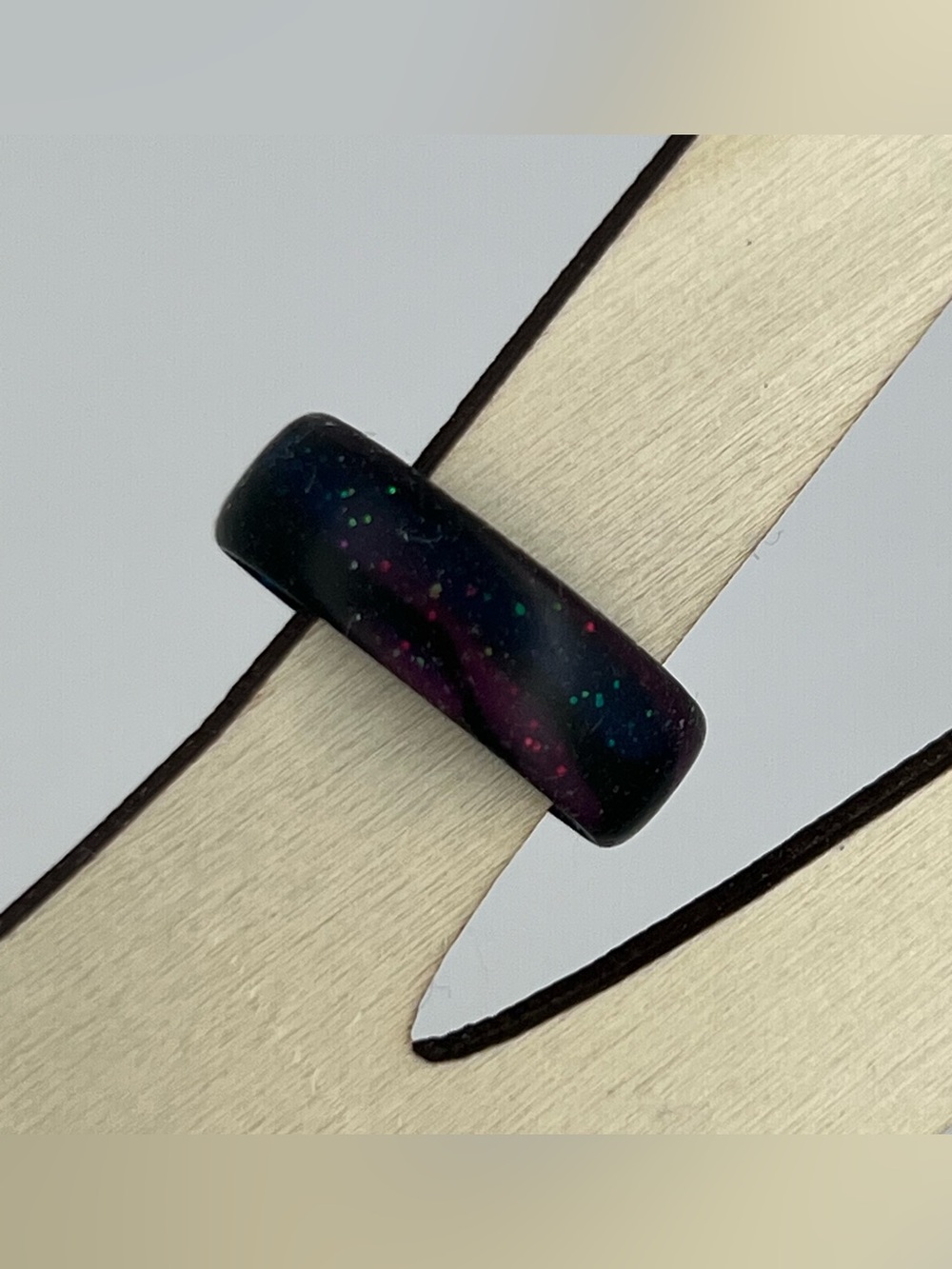 QALO Set of 2 Silicone Rings - Fuchsia & Blue Galaxy (glows in the dark!) Size 6 - Picture 8 of 8